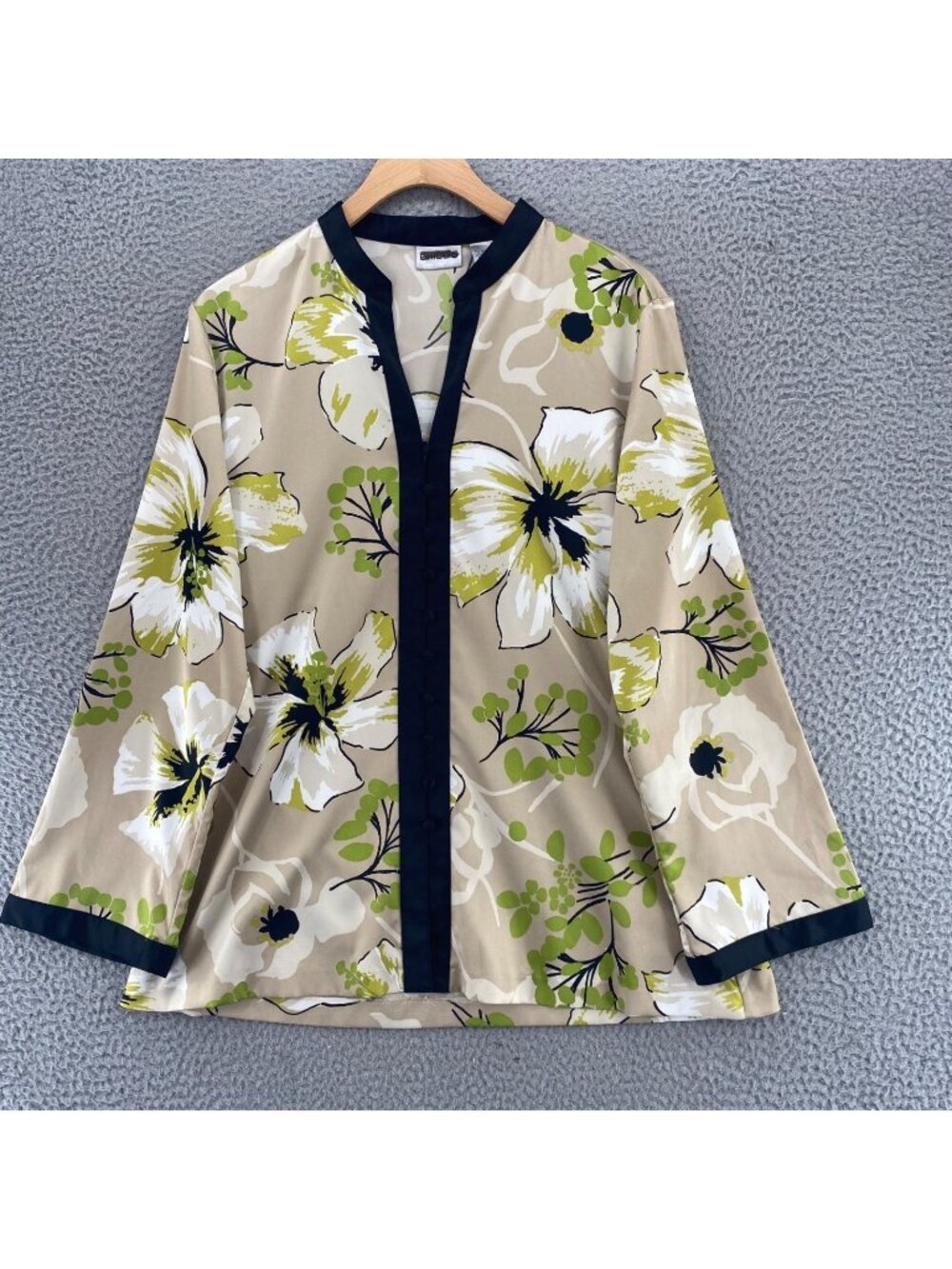 Chicos Top Womens 1 US Medium Beige Green Floral Satin Button Up V Neck Blouse
